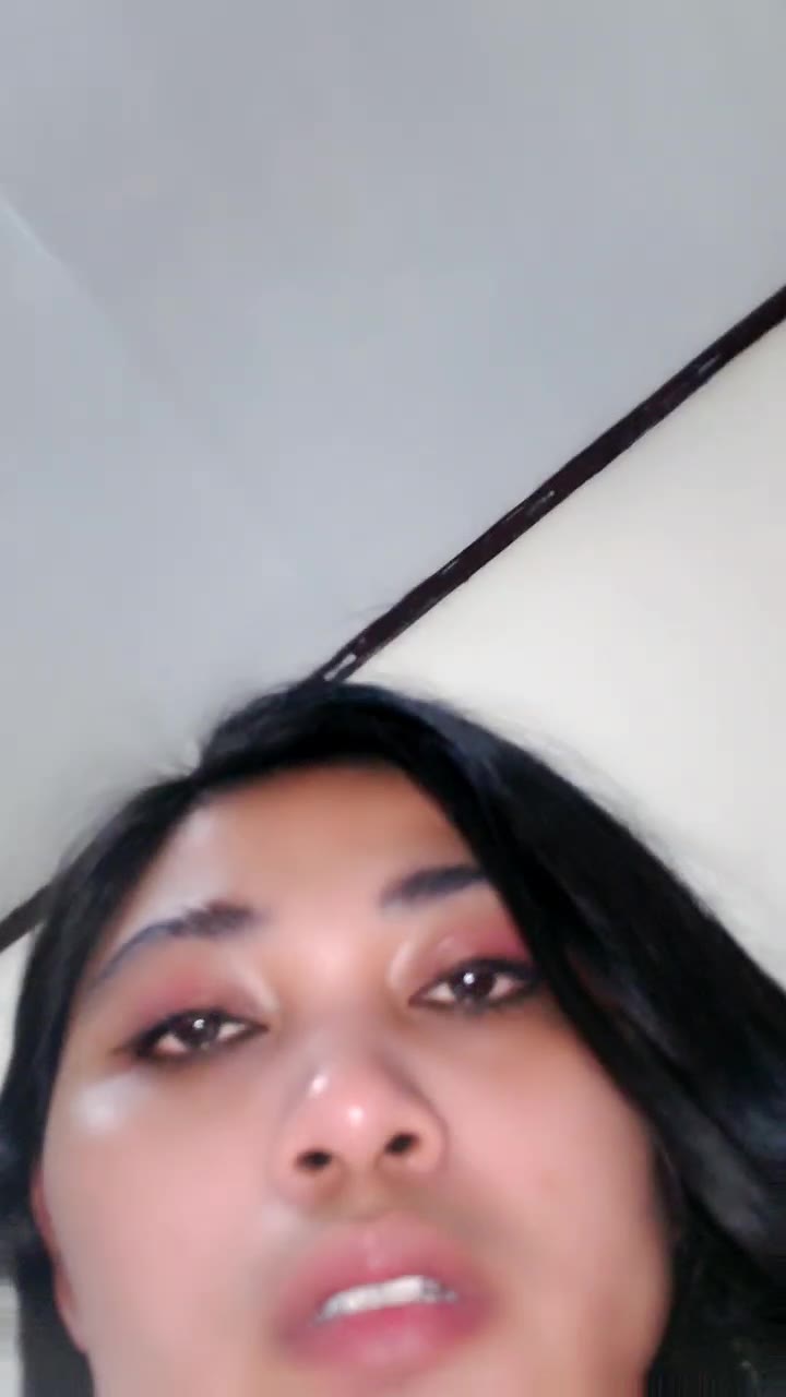 Liacu Desah Keenakan Mainin Lobang Pipis HOT51